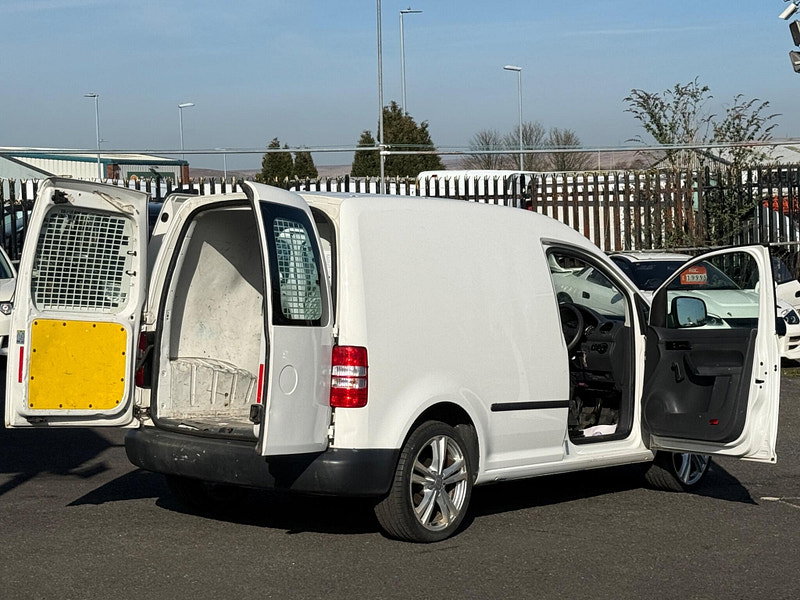 Volkswagen Caddy 1.6 TDI BlueMotion Tech C20 Startline L1 H1 4dr 4dr Manual 2013