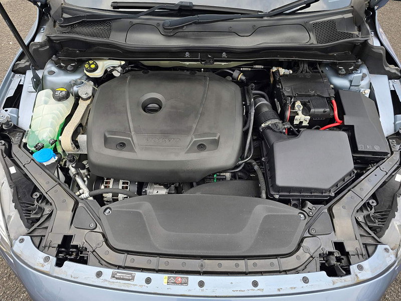 Volvo V40 1.5 T3 Momentum Nav Plus Auto Euro 6 (s/s) 5dr 5dr Automatic 2017