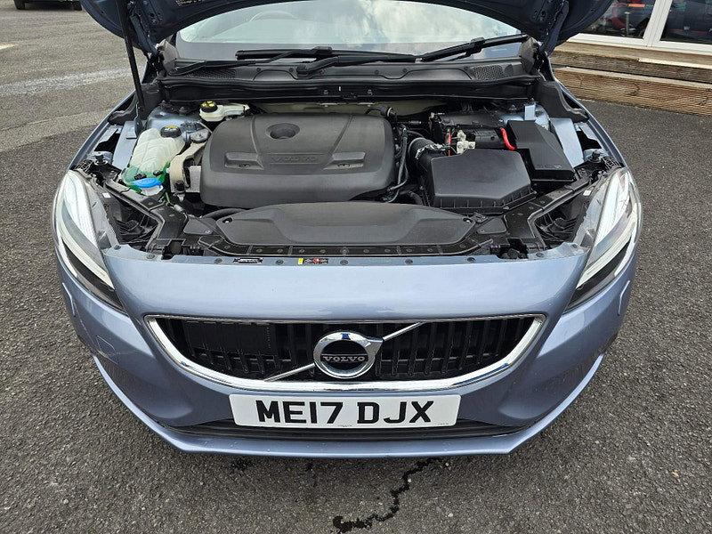 Volvo V40 1.5 T3 Momentum Nav Plus Auto Euro 6 (s/s) 5dr 5dr Automatic 2017
