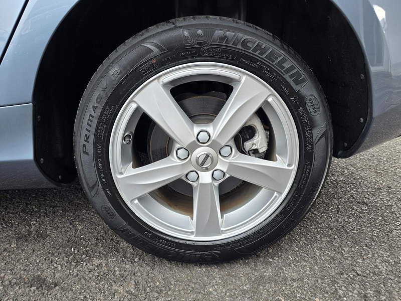 Volvo V40 1.5 T3 Momentum Nav Plus Auto Euro 6 (s/s) 5dr 5dr Automatic 2017