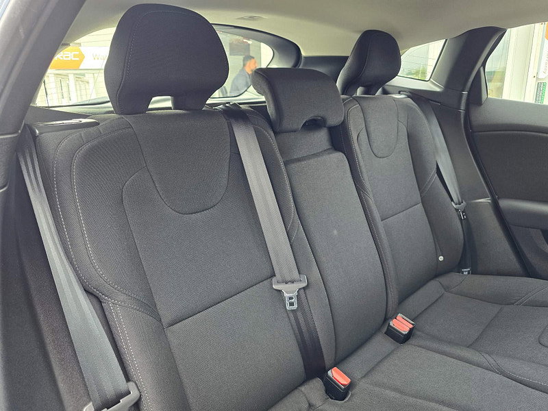 Volvo V40 1.5 T3 Momentum Nav Plus Auto Euro 6 (s/s) 5dr 5dr Automatic 2017