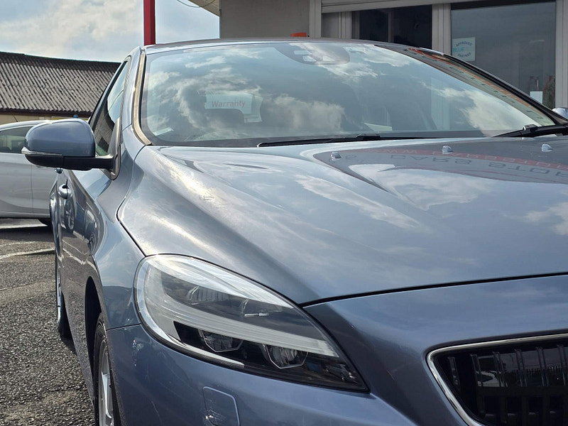 Volvo V40 1.5 T3 Momentum Nav Plus Auto Euro 6 (s/s) 5dr 5dr Automatic 2017