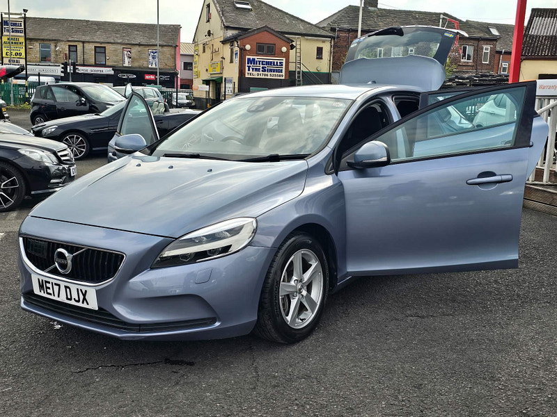 Volvo V40 1.5 T3 Momentum Nav Plus Auto Euro 6 (s/s) 5dr 5dr Automatic 2017