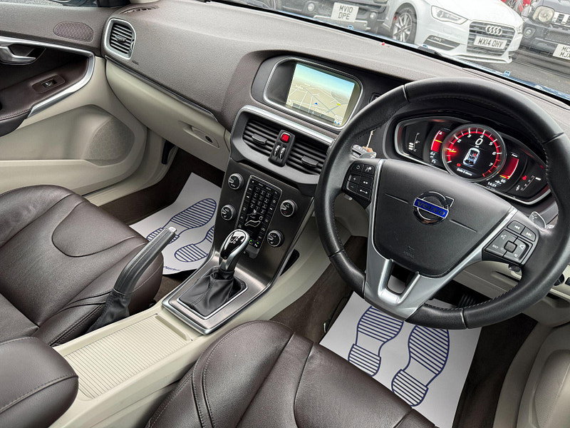 Volvo V40 1.5 T3 SE Auto Euro 6 (s/s) 5dr 5dr Automatic 2015