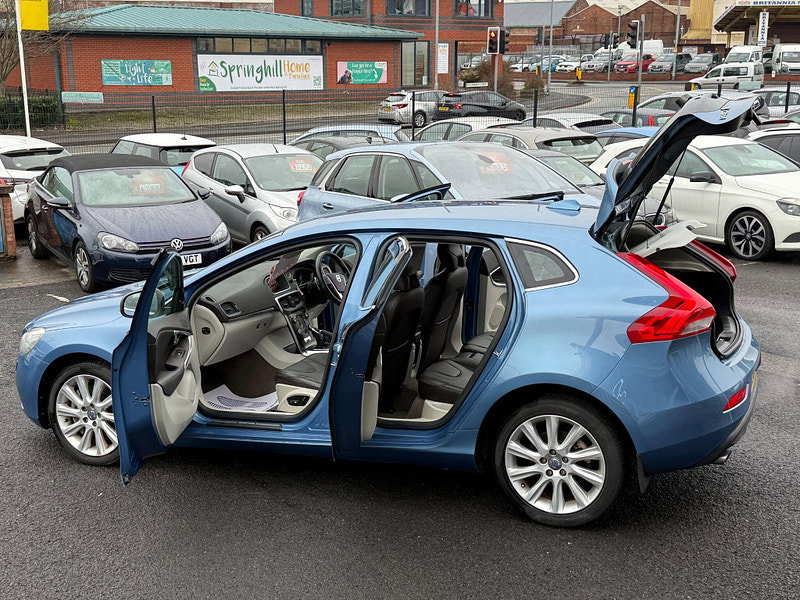 Volvo V40 1.5 T3 SE Hatchback 5dr Petrol Auto Euro 6 (s/s) (152 ps) 5dr Automatic 2015