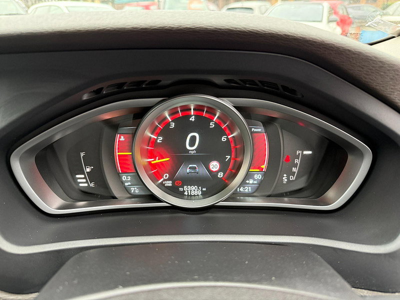 Volvo V40 1.5 T3 SE Hatchback 5dr Petrol Auto Euro 6 (s/s) (152 ps) 5dr Automatic 2015
