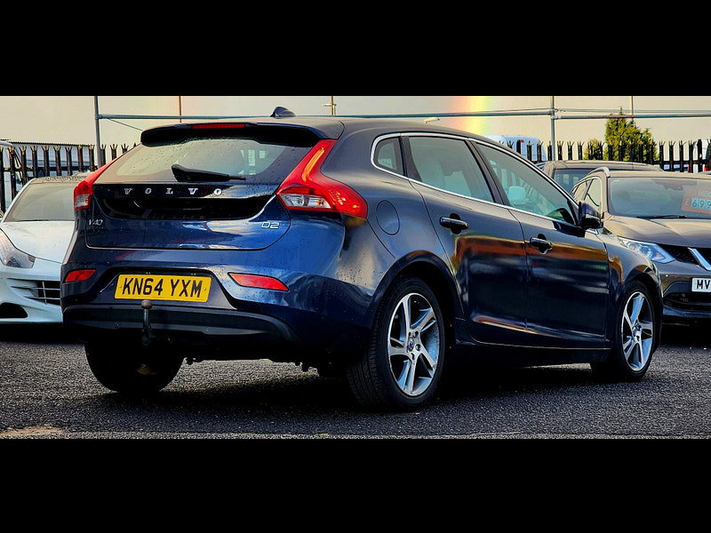 Volvo V40 1.6 D2 SE Lux Hatchback 5dr Diesel Powershift Euro 5 (s/s) (115 ps) 5dr Automatic 2014