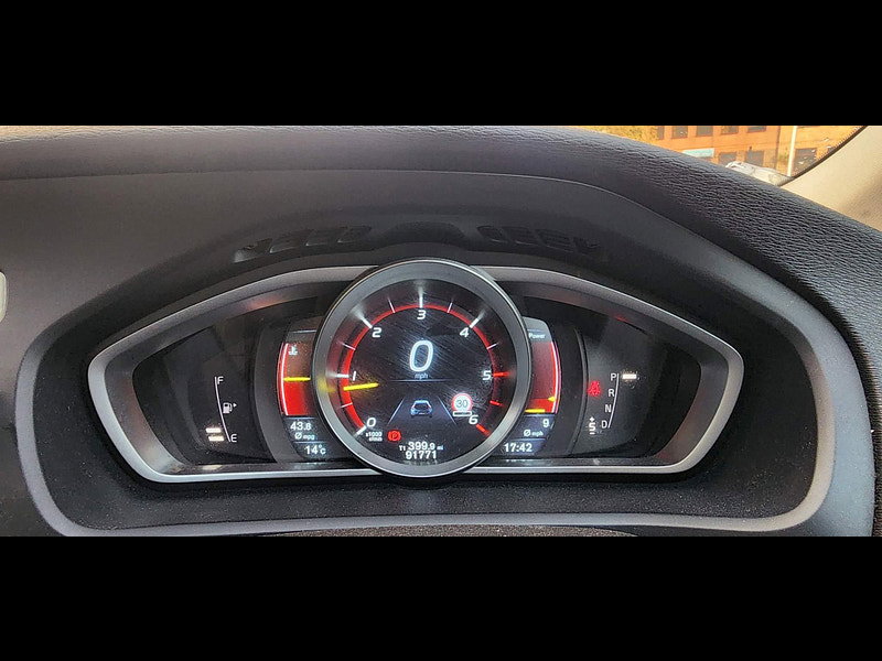 Volvo V40 1.6 D2 SE Lux Hatchback 5dr Diesel Powershift Euro 5 (s/s) (115 ps) 5dr Automatic 2014