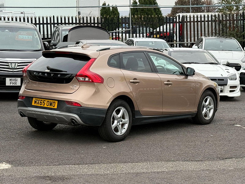 Volvo V40 Cross Country 2.0 T5 Lux Nav Auto AWD Euro 6 (s/s) 5dr 5dr Automatic 2015