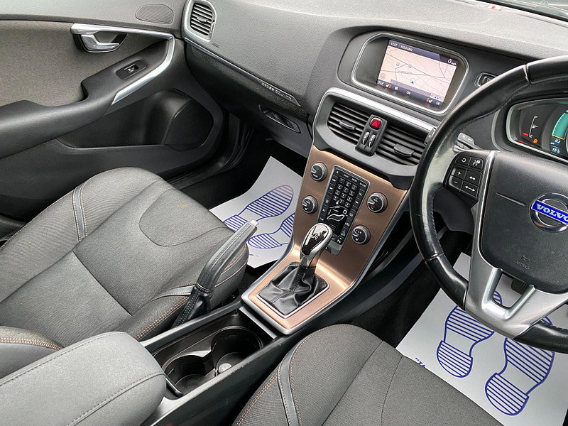 Volvo V40 Cross Country 2.0 T5 Lux Nav Geartronic AWD Euro 6 (s/s) 5dr 5dr Automatic 2014