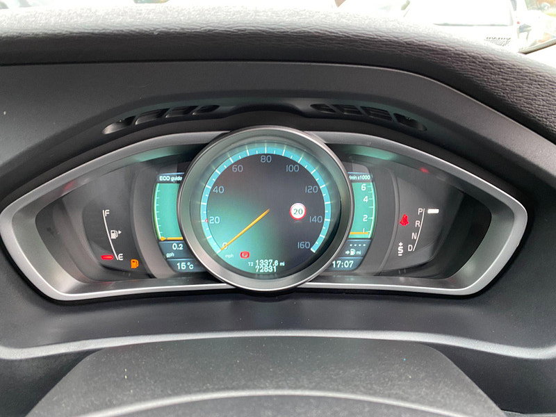 Volvo V40 Cross Country 2.0 T5 Lux Nav Geartronic AWD Euro 6 (s/s) 5dr 5dr Automatic 2014