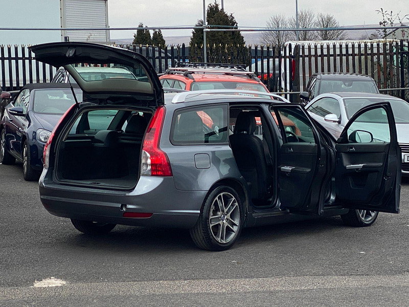 Volvo V50 1.6D DRIVe SE Lux Euro 4 (s/s) 5dr 5dr Manual 2010