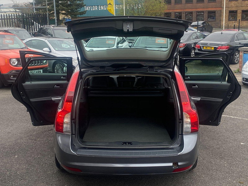 Volvo V50 1.6D DRIVe SE Lux Euro 4 (s/s) 5dr 5dr Manual 2010