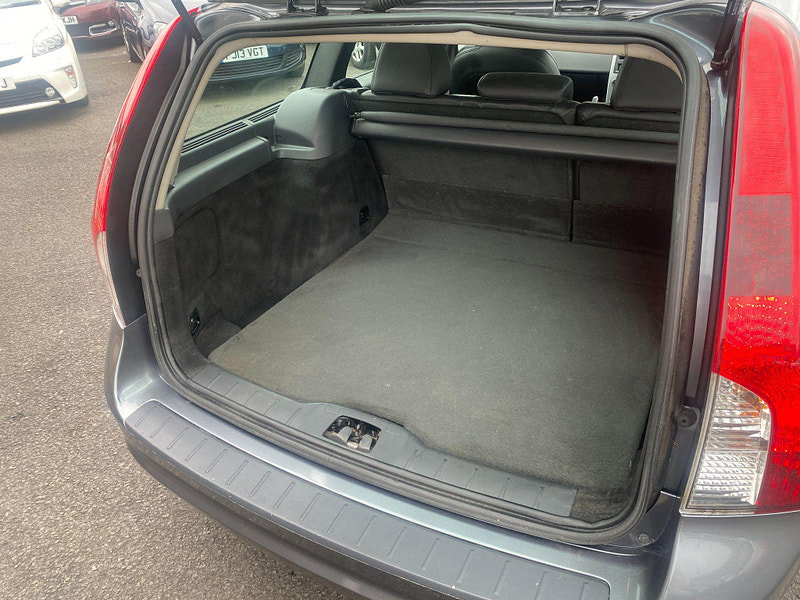 Volvo V50 1.6D DRIVe SE Lux Euro 4 (s/s) 5dr 5dr Manual 2010
