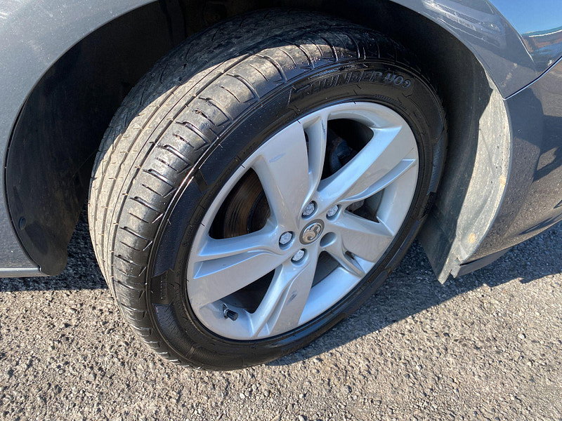 Vauxhall Astra 1.4i SRi Euro 6 5dr 5dr Manual 2015