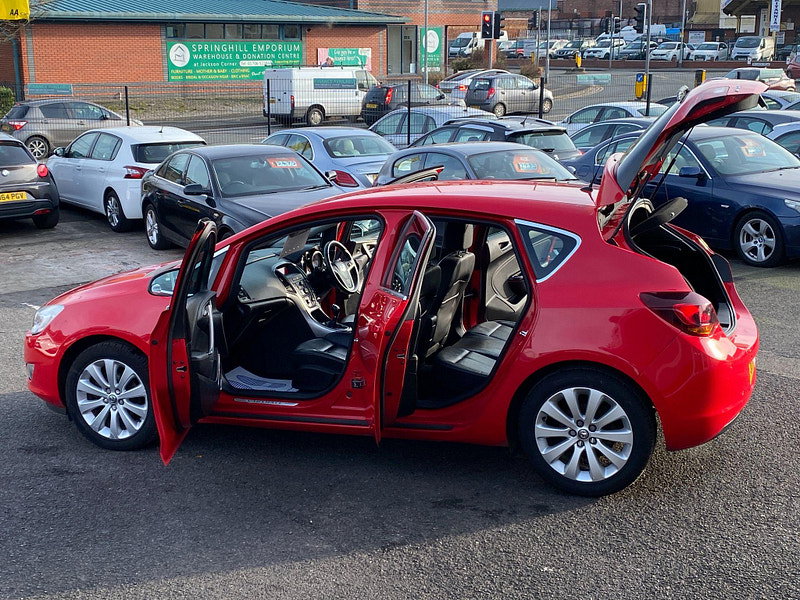 Vauxhall Astra 1.6 16v Elite Euro 5 5dr 5dr Manual 2012