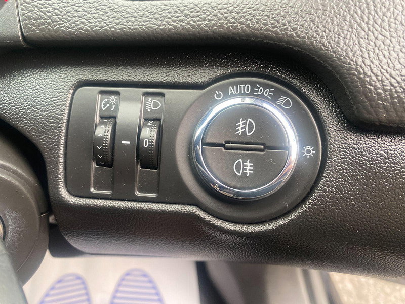 Vauxhall Insignia 2.0 CDTi SRi Nav Euro 6 (s/s) 5dr 5dr Manual 2015