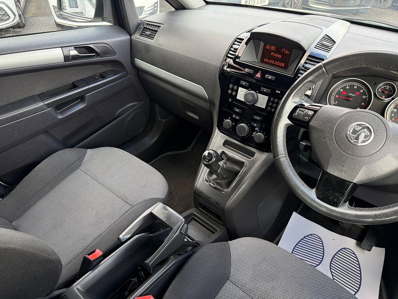 Vauxhall Zafira 1.6 16V Exclusiv Euro 5 5dr 5dr Manual 2012