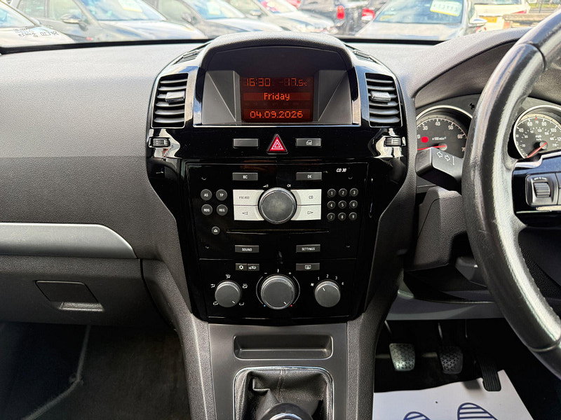 Vauxhall Zafira 1.6 16V Exclusiv Euro 5 5dr 5dr Manual 2012