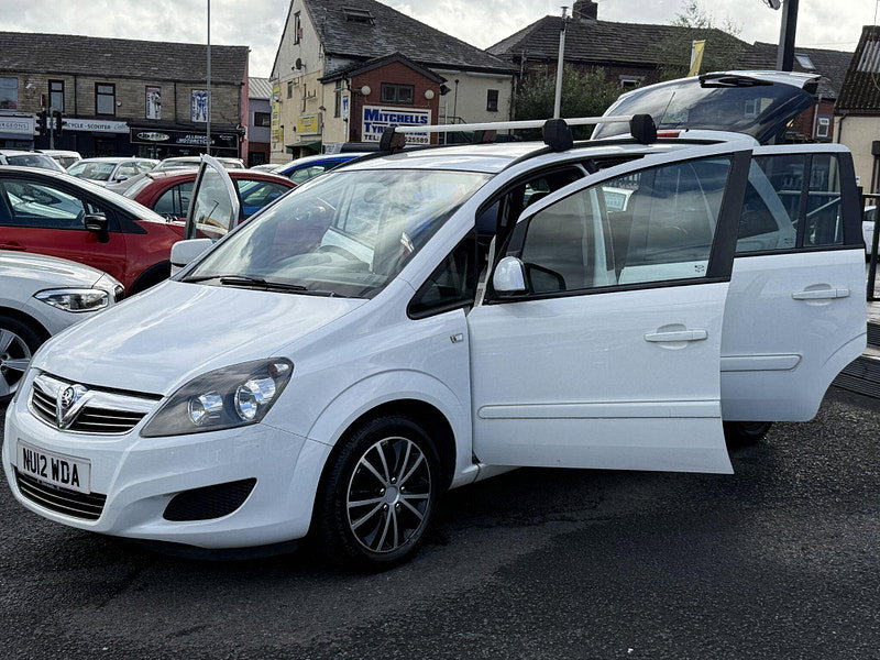 Vauxhall Zafira 1.6 16V Exclusiv Euro 5 5dr 5dr Manual 2012