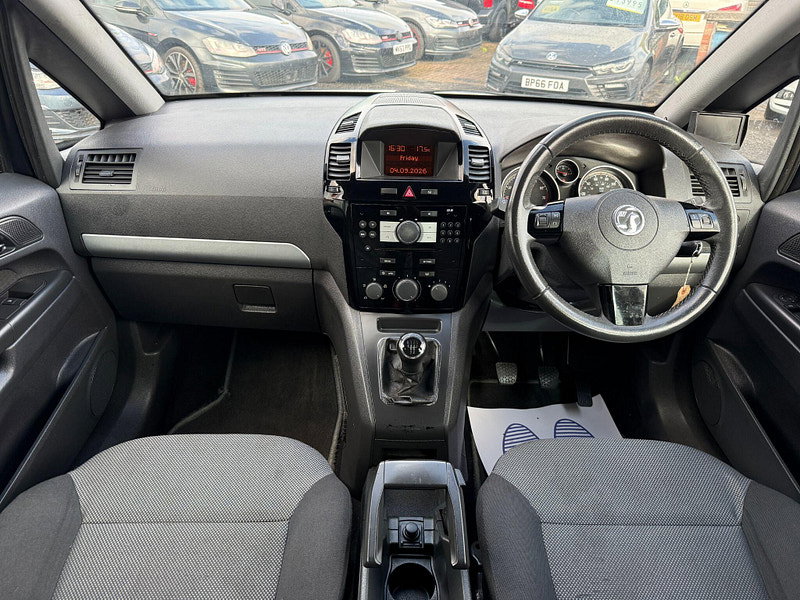 Vauxhall Zafira 1.6 16V Exclusiv Euro 5 5dr 5dr Manual 2012