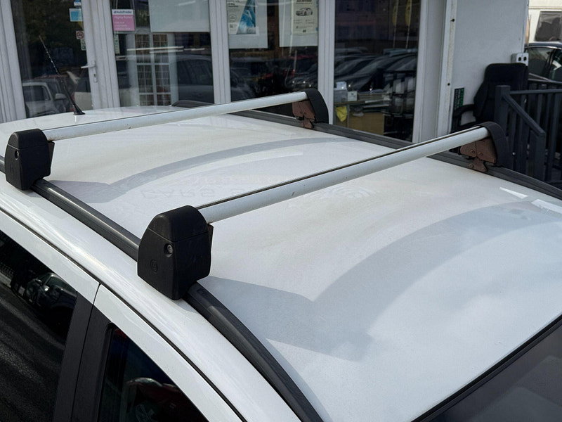 Vauxhall Zafira 1.6 16V Exclusiv Euro 5 5dr 5dr Manual 2012