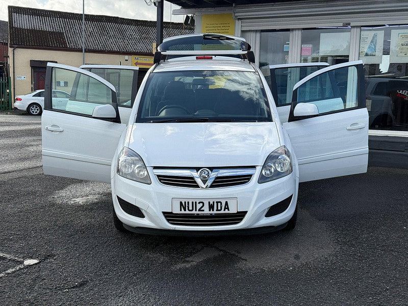 Vauxhall Zafira 1.6 16V Exclusiv Euro 5 5dr 5dr Manual 2012