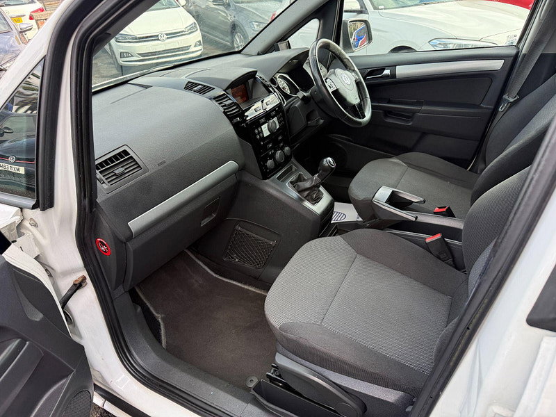 Vauxhall Zafira 1.6 16V Exclusiv Euro 5 5dr 5dr Manual 2012