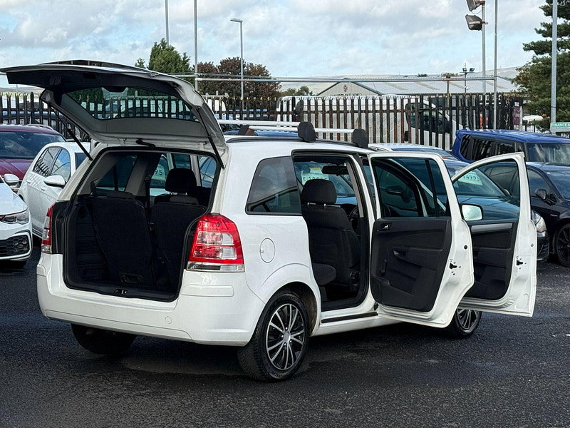 Vauxhall Zafira 1.6 16V Exclusiv Euro 5 5dr 5dr Manual 2012