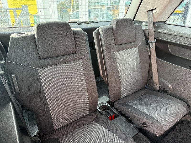 Vauxhall Zafira 1.6 16V Exclusiv Euro 5 5dr 5dr Manual 2012
