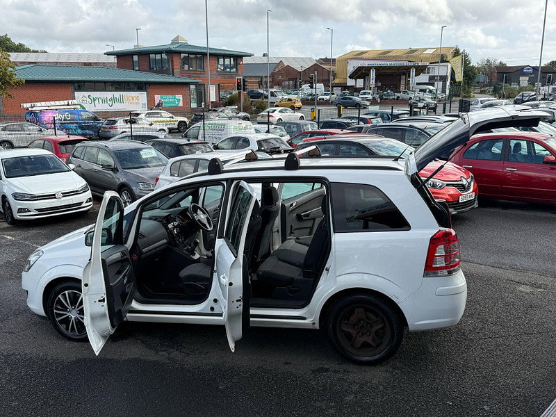 Vauxhall Zafira 1.6 16V Exclusiv Euro 5 5dr 5dr Manual 2012