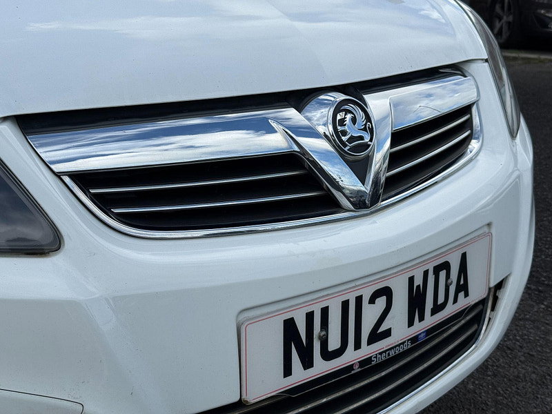 Vauxhall Zafira 1.6 16V Exclusiv Euro 5 5dr 5dr Manual 2012