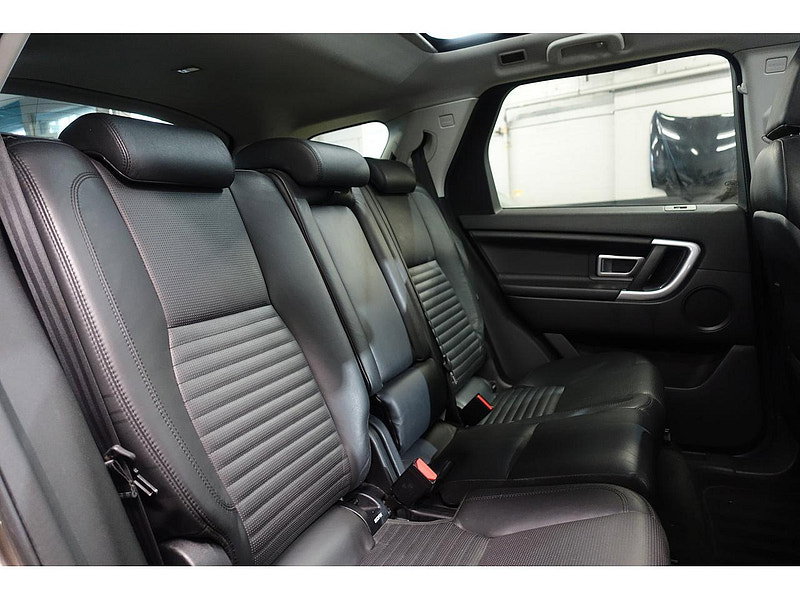 Land Rover Discovery Sport 2.0 TD4 HSE Luxury SUV 5dr Diesel Auto 4WD Euro 6 (s/s) (180 ps) 5dr Automatic 2026