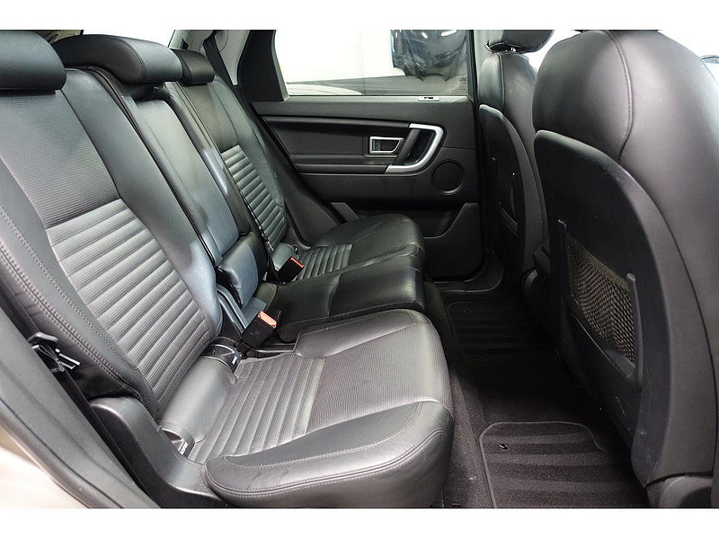 Land Rover Discovery Sport 2.0 TD4 HSE Luxury SUV 5dr Diesel Auto 4WD Euro 6 (s/s) (180 ps) 5dr Automatic 2026