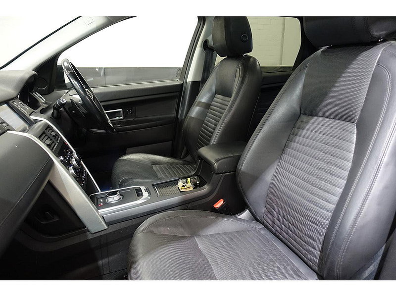 Land Rover Discovery Sport 2.0 TD4 HSE Luxury SUV 5dr Diesel Auto 4WD Euro 6 (s/s) (180 ps) 5dr Automatic 2026