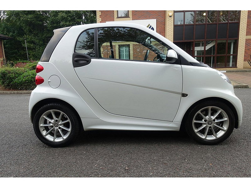 Smart ForTwo 1.0 MHD Passion Coupe 2dr Petrol SoftTouch Euro 5 (s/s) (71 bhp) 2dr Automatic 2026