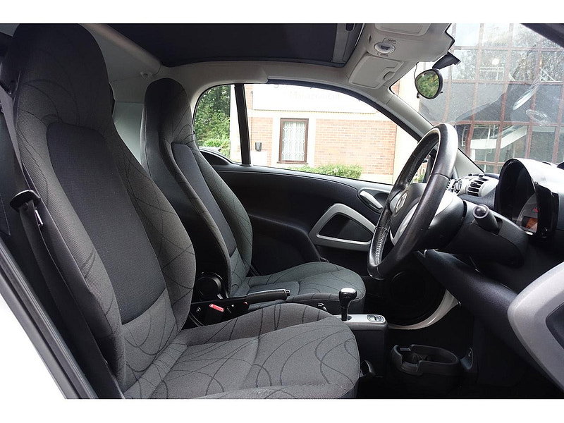 Smart ForTwo 1.0 MHD Passion Coupe 2dr Petrol SoftTouch Euro 5 (s/s) (71 bhp) 2dr Automatic 2026