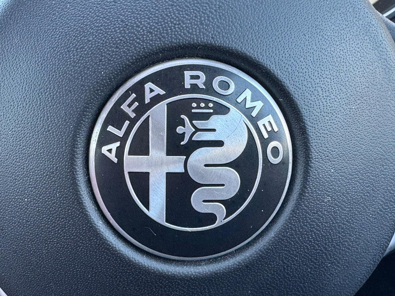 Alfa Romeo Giulia 2.2 TD Speciale Auto Euro 6 (s/s) 4dr 4dr Automatic 2026