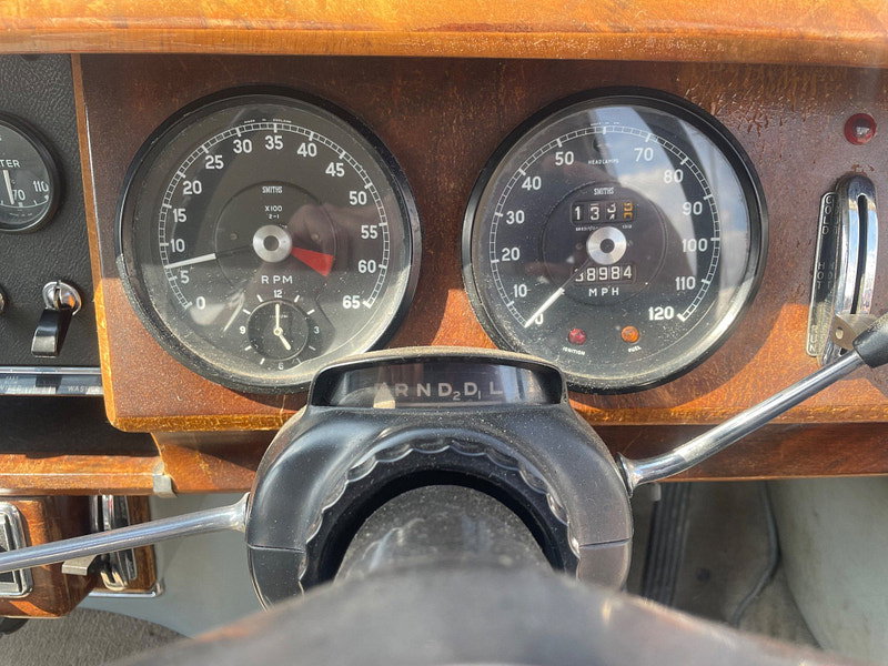 Daimler V8-250  4dr Automatic 2026