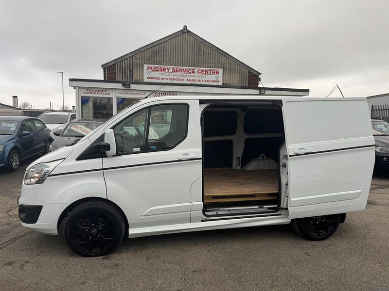 Ford Transit Custom 2.2 TDCi 270 Limited L1 H1 5dr 5dr Manual 2026