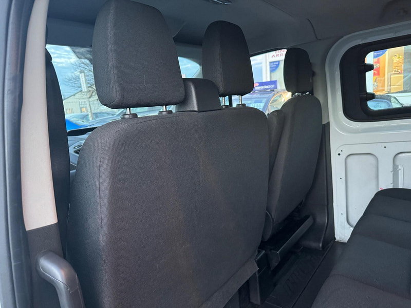 Ford Transit Custom 2.2 TDCi 290 L2 H1 5dr 5dr Manual 2026