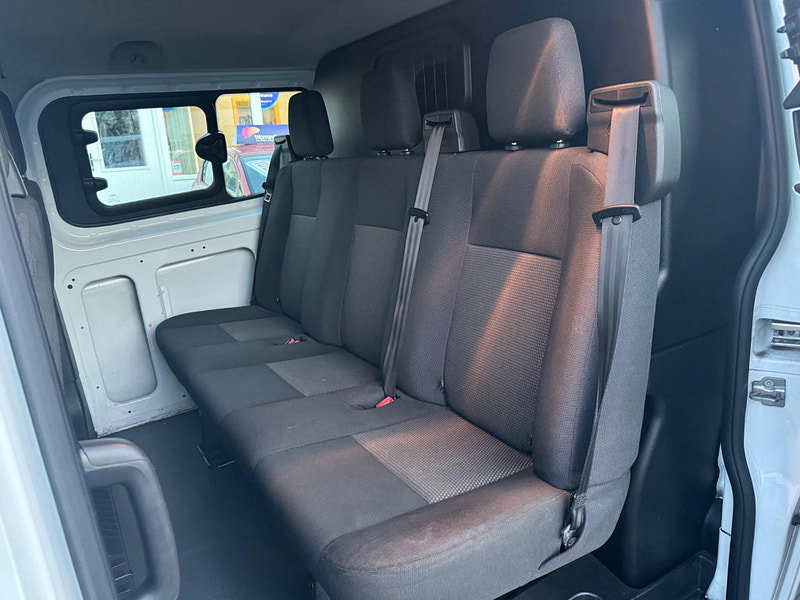 Ford Transit Custom 2.2 TDCi 290 L2 H1 5dr 5dr Manual 2026