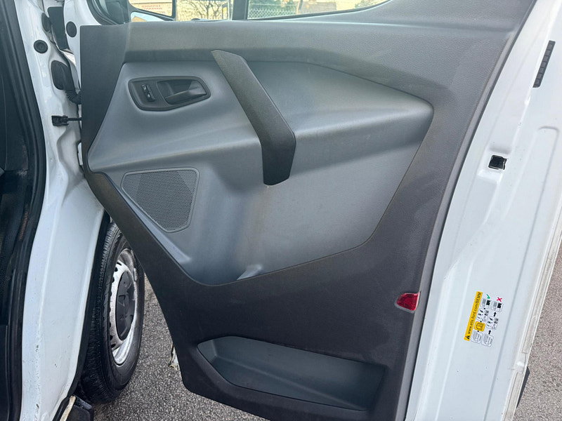 Ford Transit Custom 2.2 TDCi 290 L2 H1 5dr 5dr Manual 2026