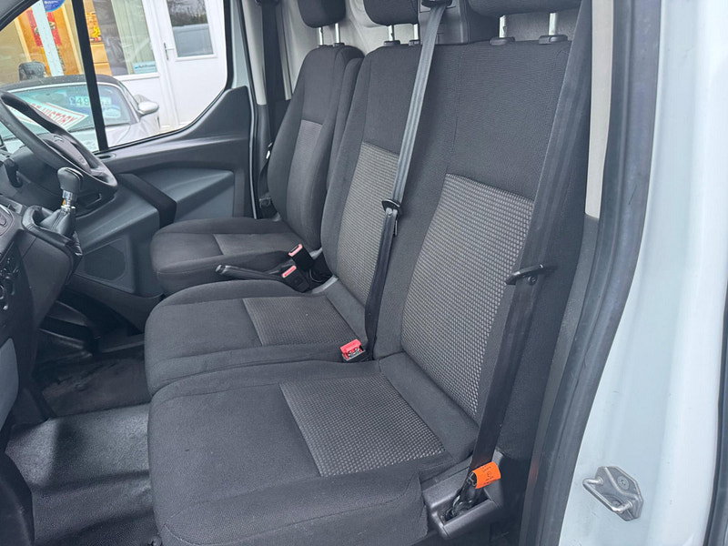 Ford Transit Custom 2.2 TDCi 290 L2 H1 5dr 5dr Manual 2026