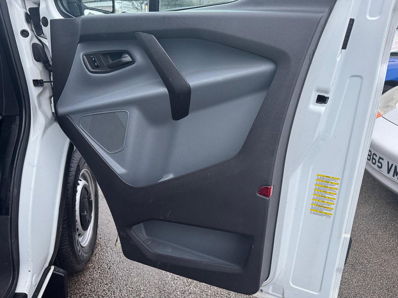 Ford Transit Custom 2.2 TDCi 290 L2 H1 5dr 5dr Manual 2026