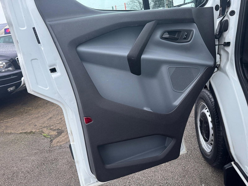 Ford Transit Custom 2.2 TDCi 290 L2 H1 5dr 5dr Manual 2026