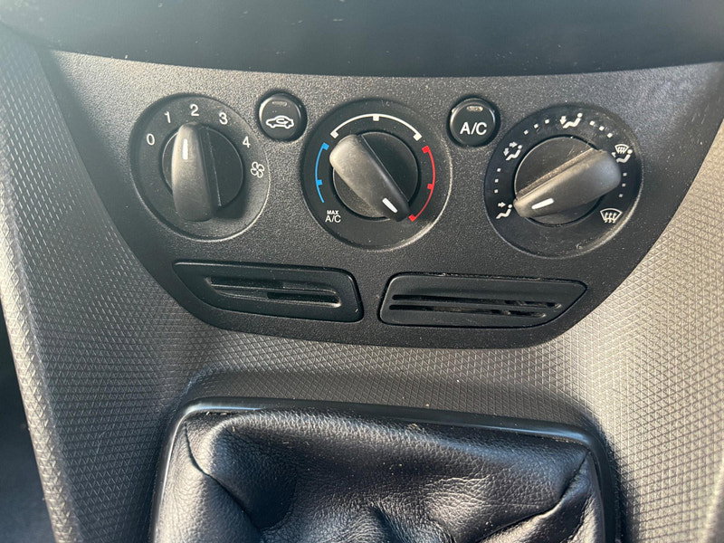 Ford Transit Connect 1.6 TDCi 240 L2 H1 4dr 4dr Manual 2026