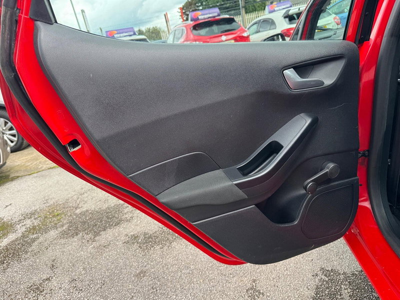 Ford Fiesta 1.1 Ti-VCT Zetec Euro 6 (s/s) 5dr 5dr Manual 2026