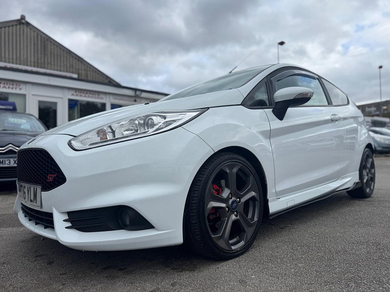Ford Fiesta 1.6T EcoBoost ST-3 Euro 6 3dr 3dr Manual 2026