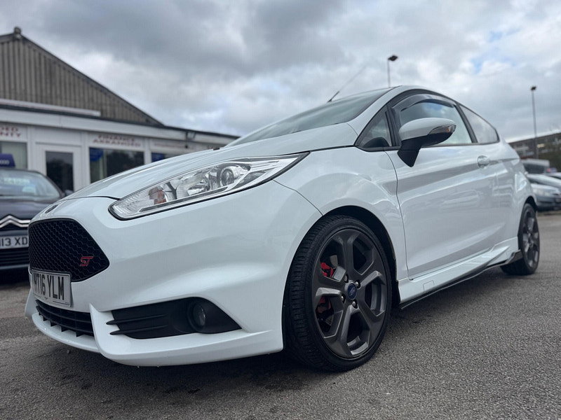 Ford Fiesta 1.6T EcoBoost ST-3 Euro 6 3dr 3dr Manual 2026